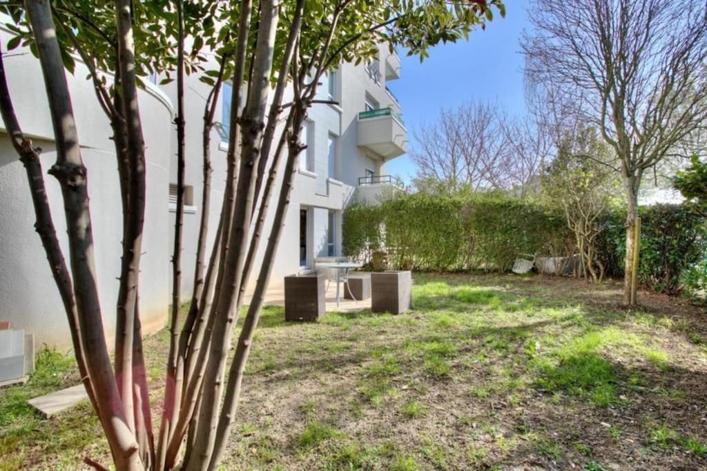 Apartment Spacieux Avec Terrasse Et Parking
